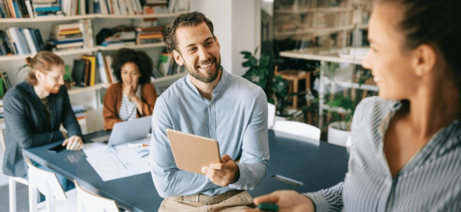 Teilnehmer während interaktiver Übungen